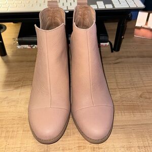 Brand new Toms pink Booties